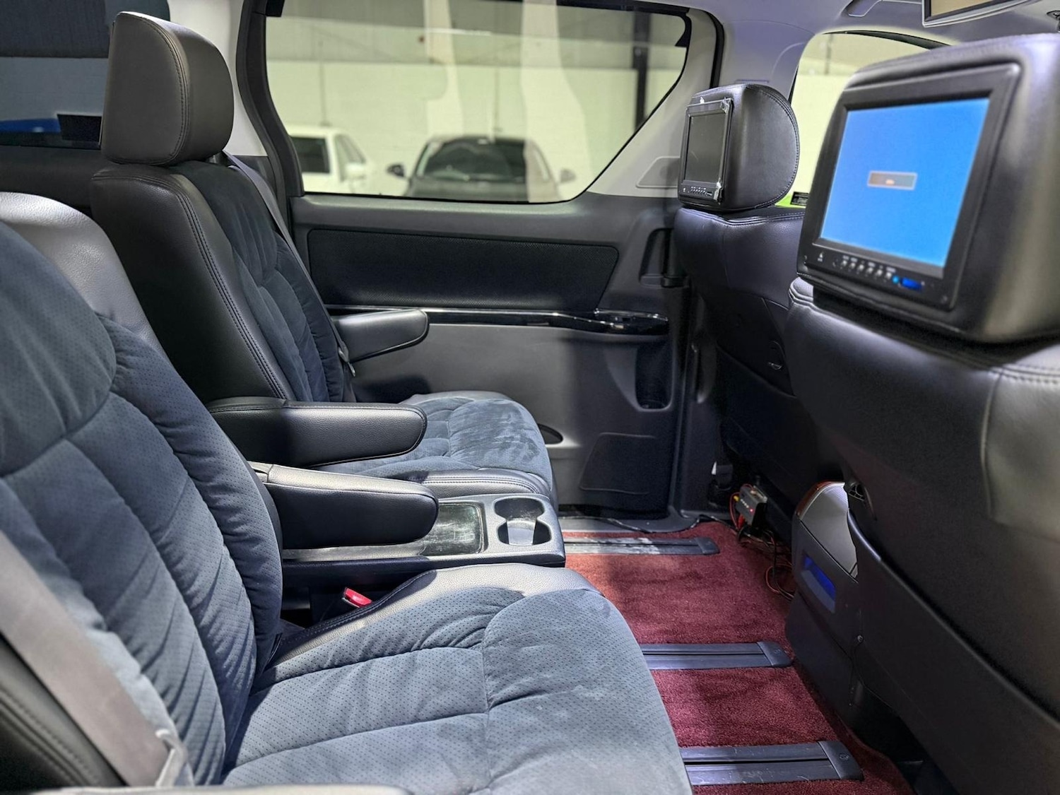 Used Toyota Vellfire 2008 for sale - 77277241: Photo 50