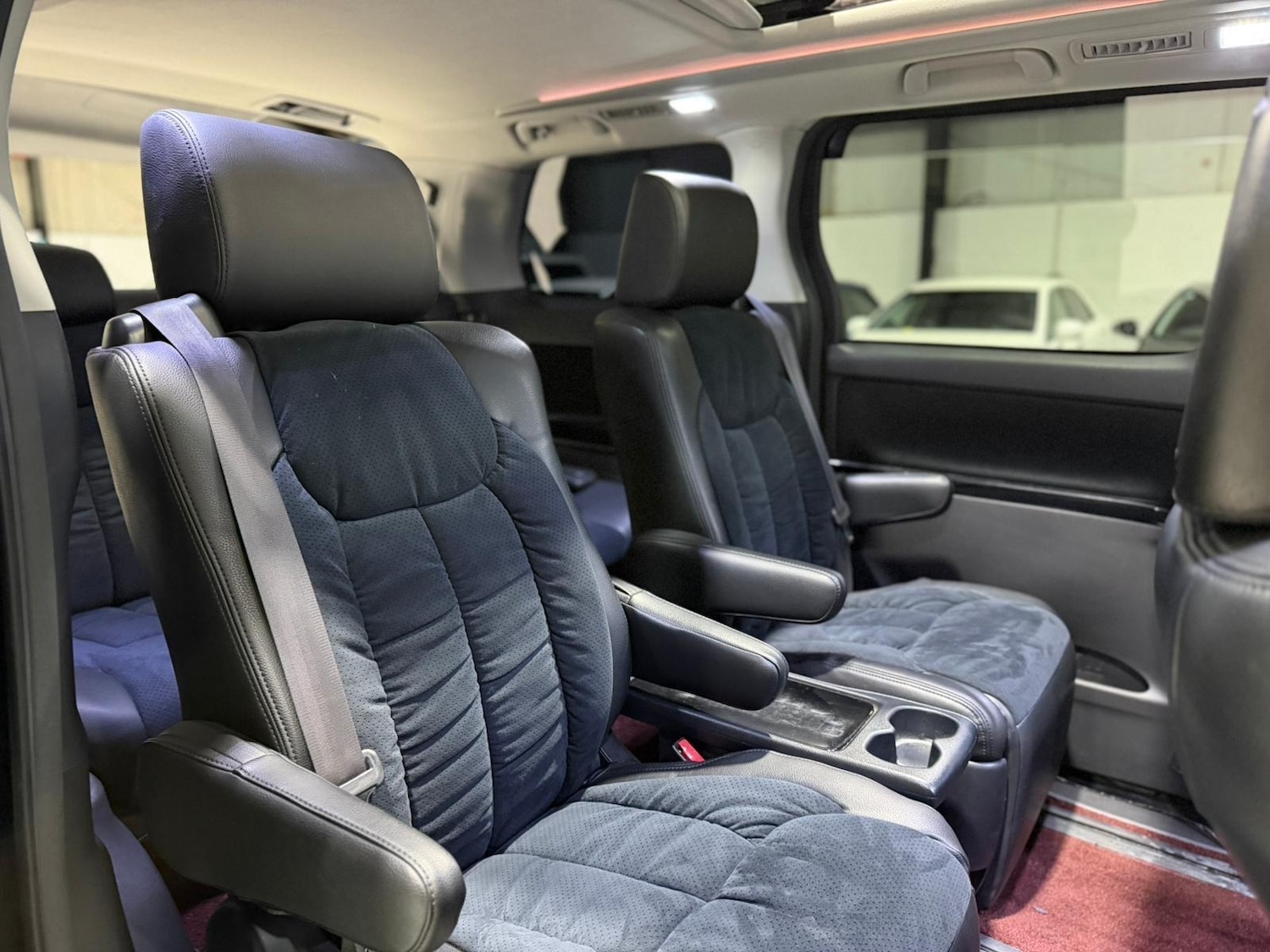 Used Toyota Vellfire 2008 for sale - 77277241: Photo 54