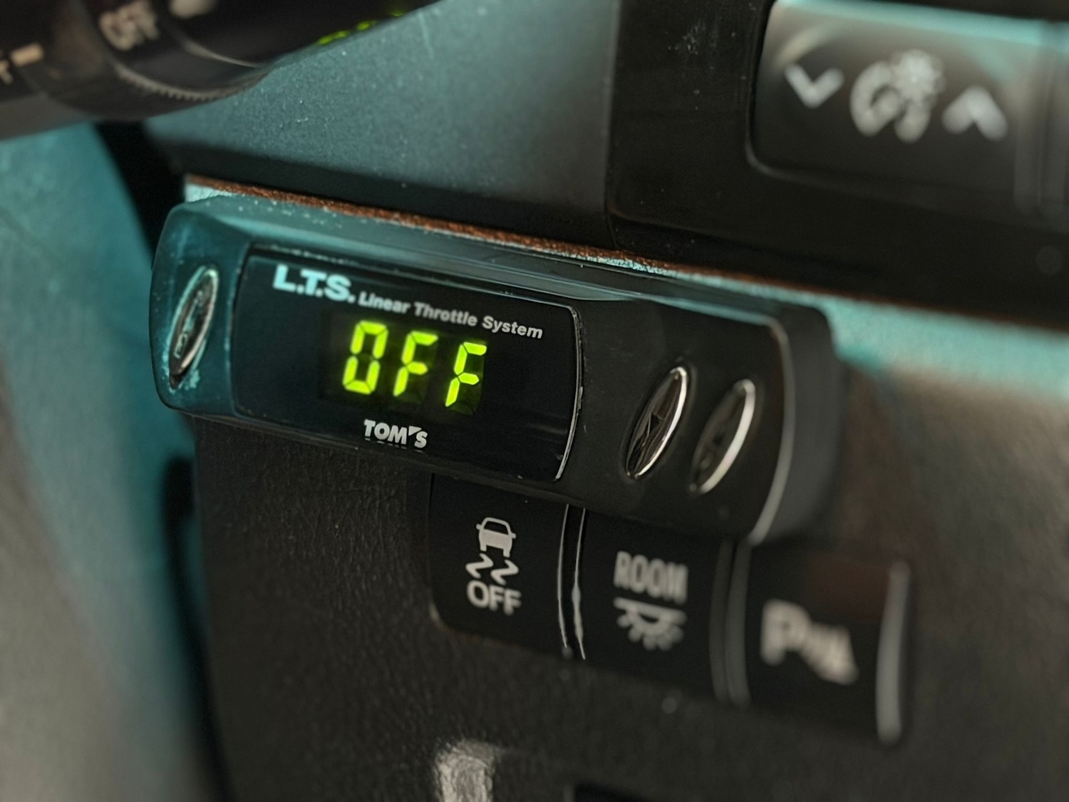 Used Toyota Vellfire 2011 for sale - 77057026: Photo 24