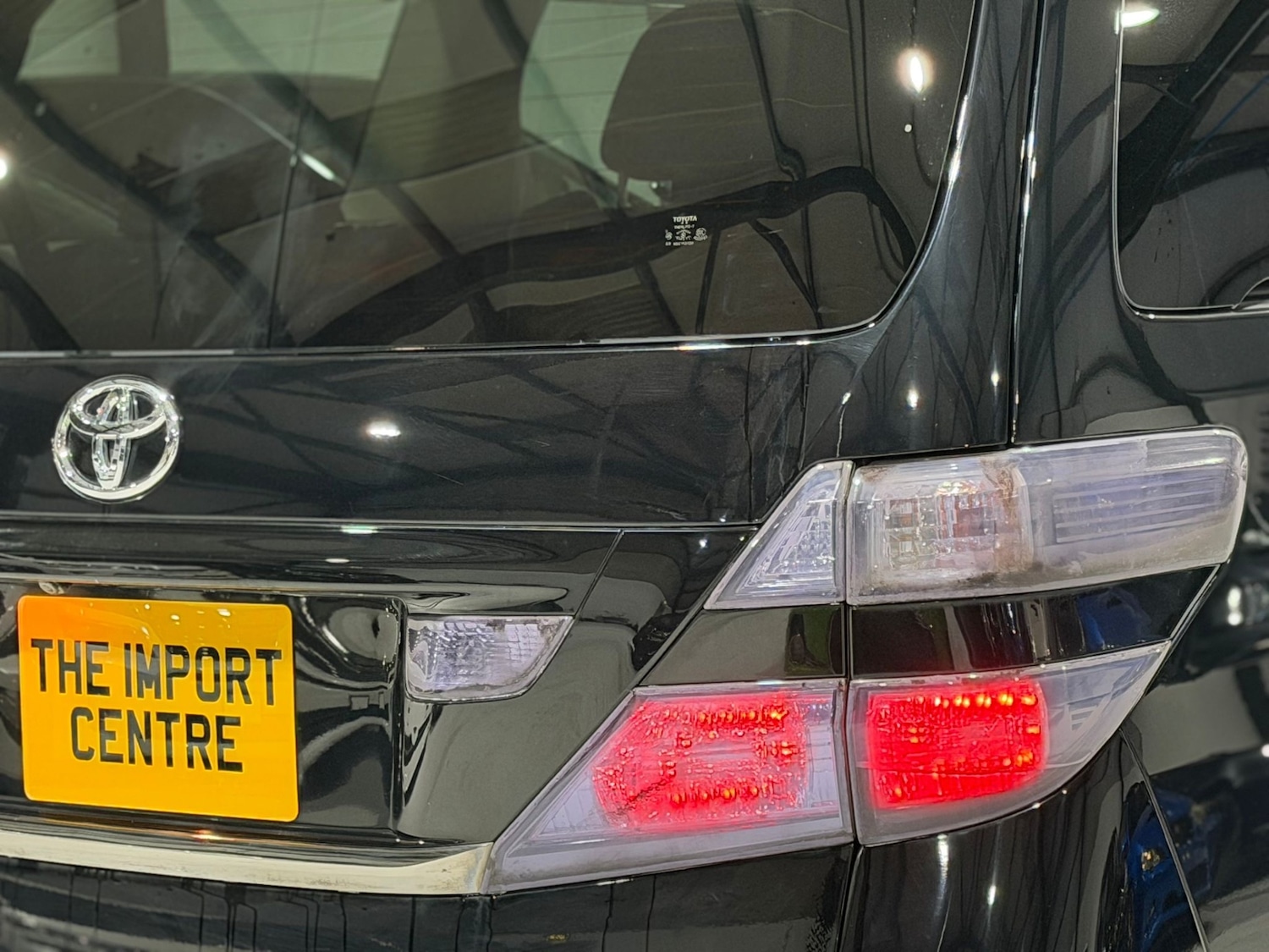 Used Toyota Vellfire 2011 for sale - 77057026: Photo 8