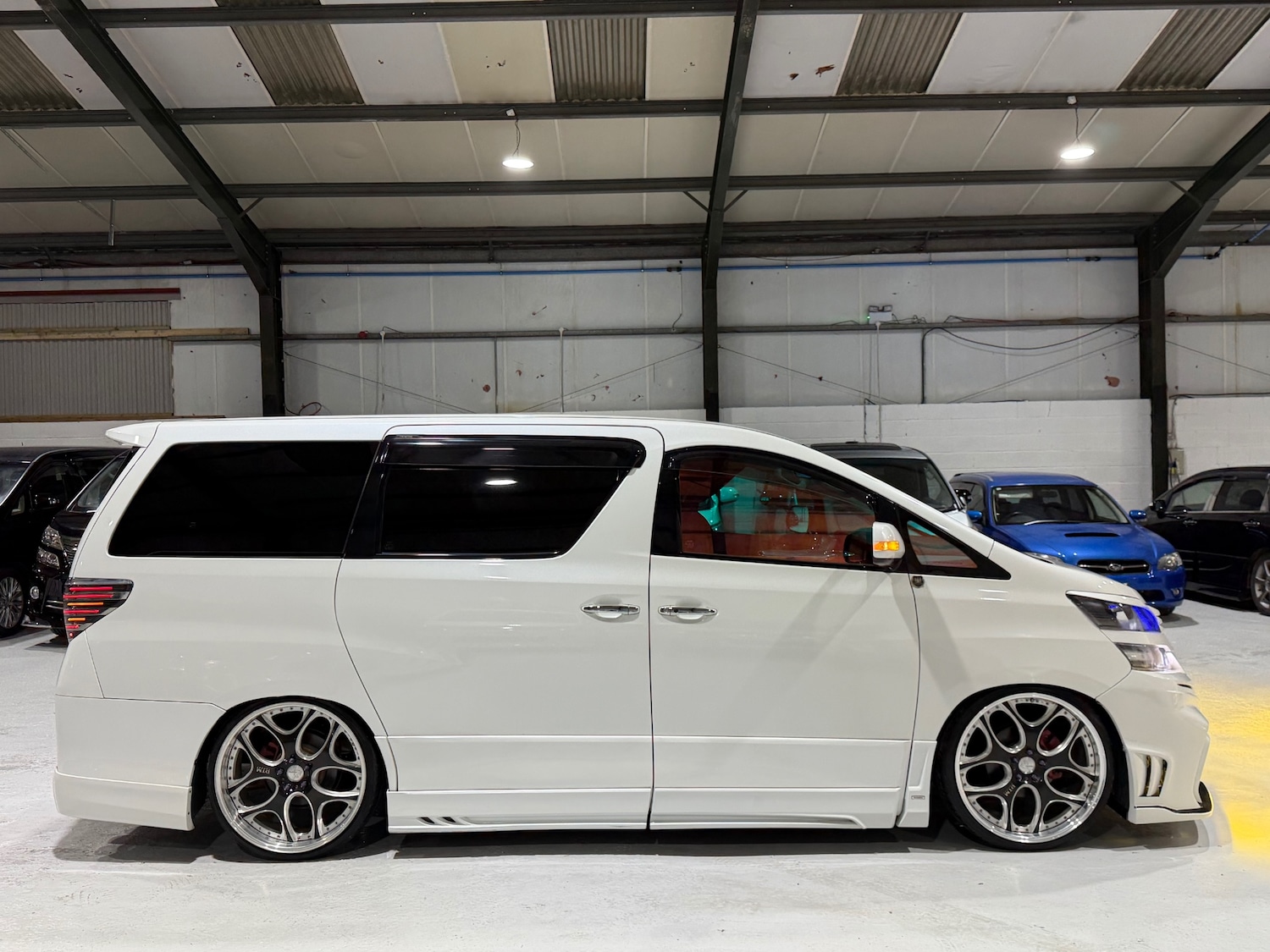 Used Toyota Vellfire 2013 for sale - 76924135: Photo 10