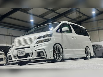 Used Toyota Vellfire 2013 for sale - 76924135: Photo