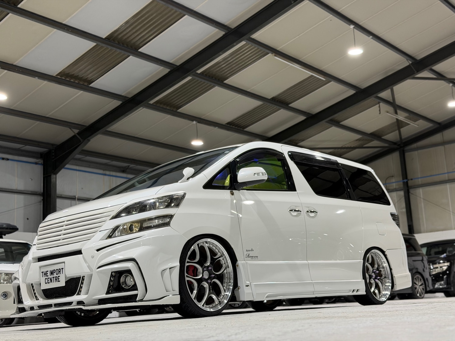 Used Toyota Vellfire 2013 for sale - 76924135: Photo 4