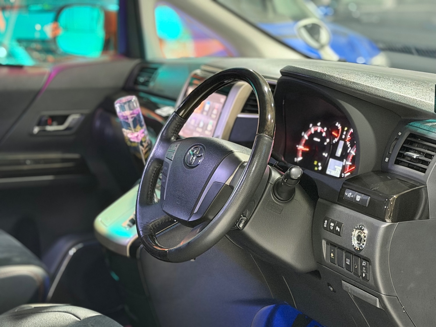 Used Toyota Vellfire 2013 for sale - 76924135: Photo 40