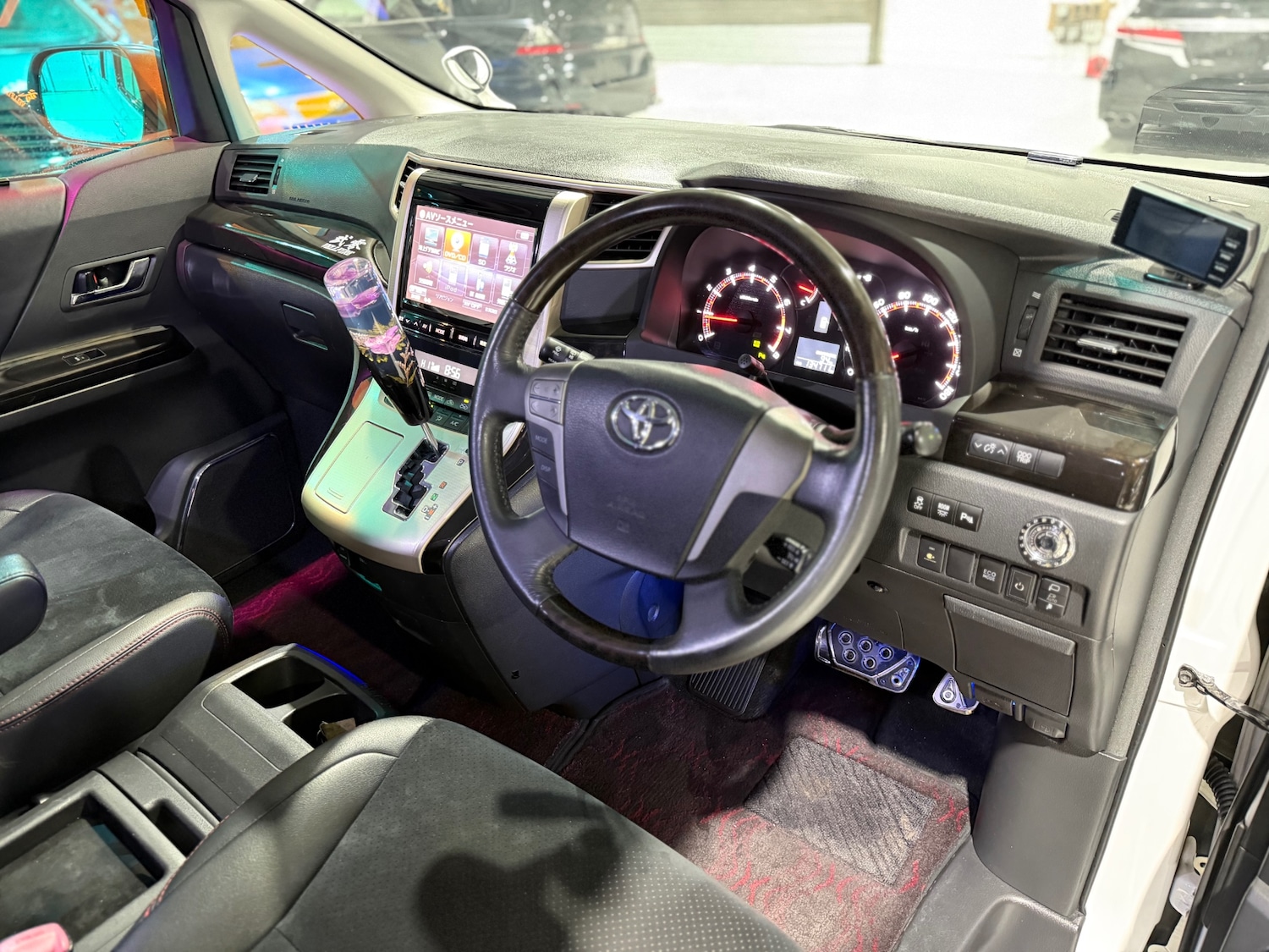 Used Toyota Vellfire 2013 for sale - 76924135: Photo 43