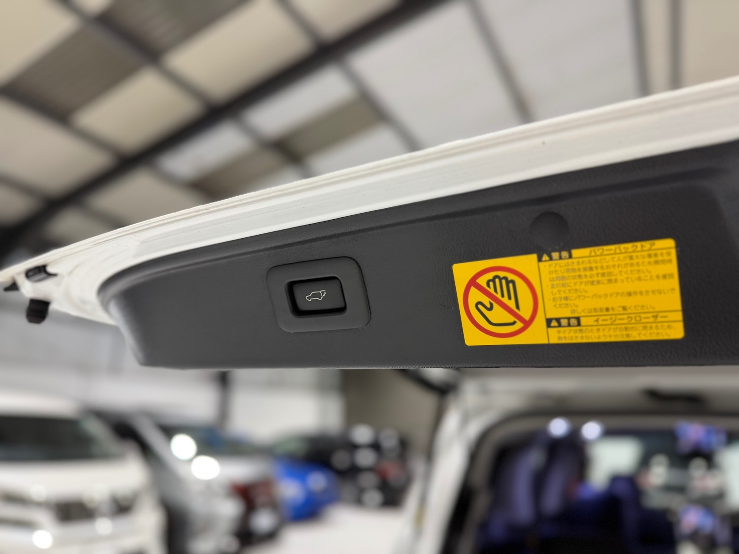 Used Toyota Vellfire 2013 for sale - 76924135: Photo 46