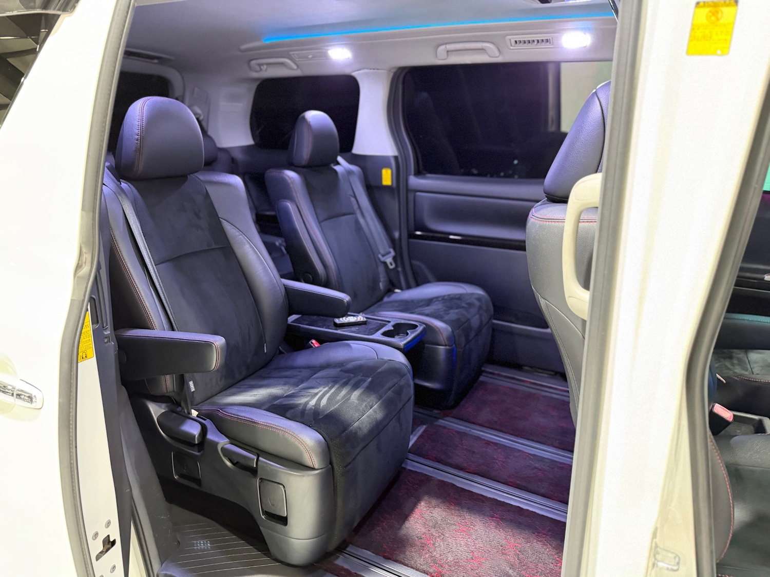 Used Toyota Vellfire 2013 for sale - 76924135: Photo 53