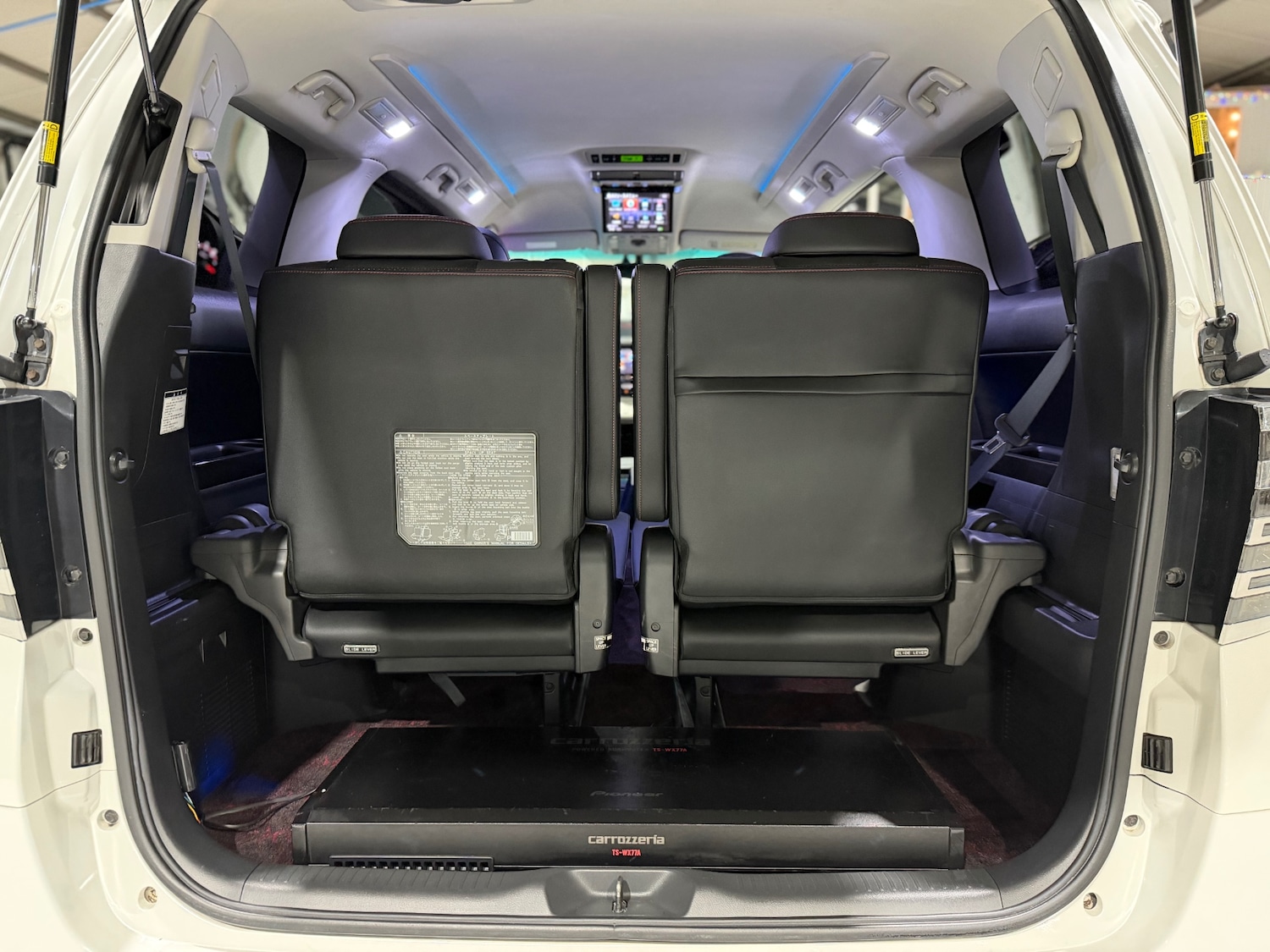 Used Toyota Vellfire 2013 for sale - 76924135: Photo 56