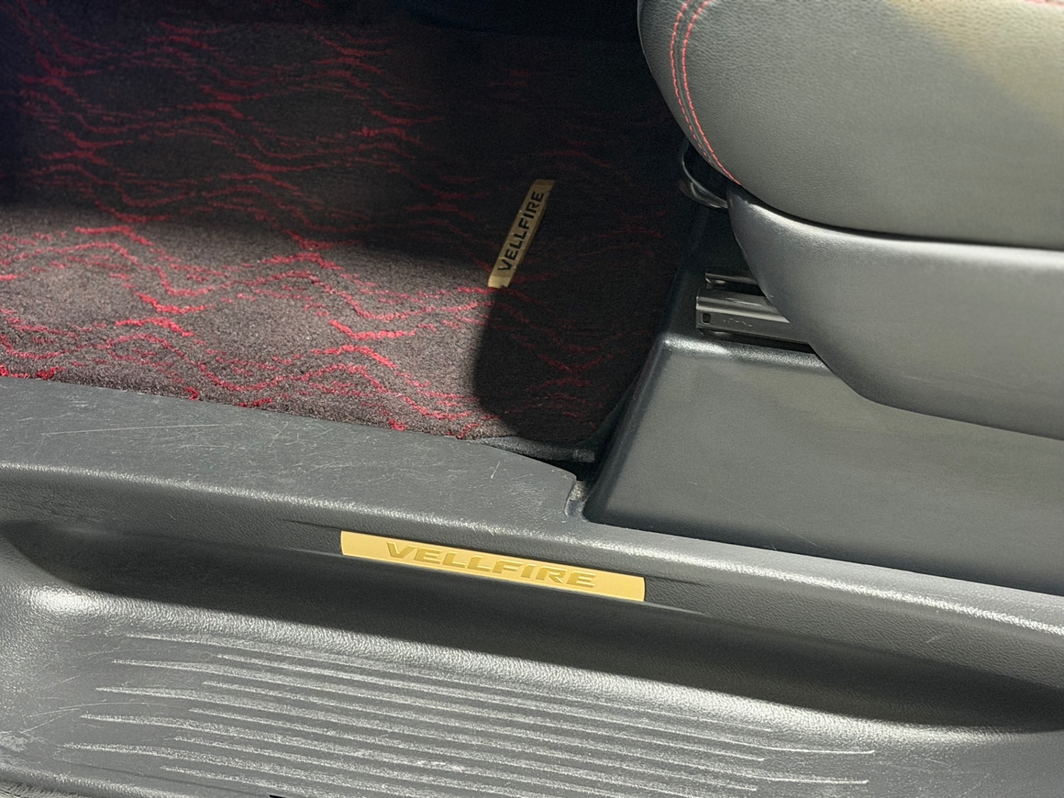 Used Toyota Vellfire 2013 for sale - 76924135: Photo 62