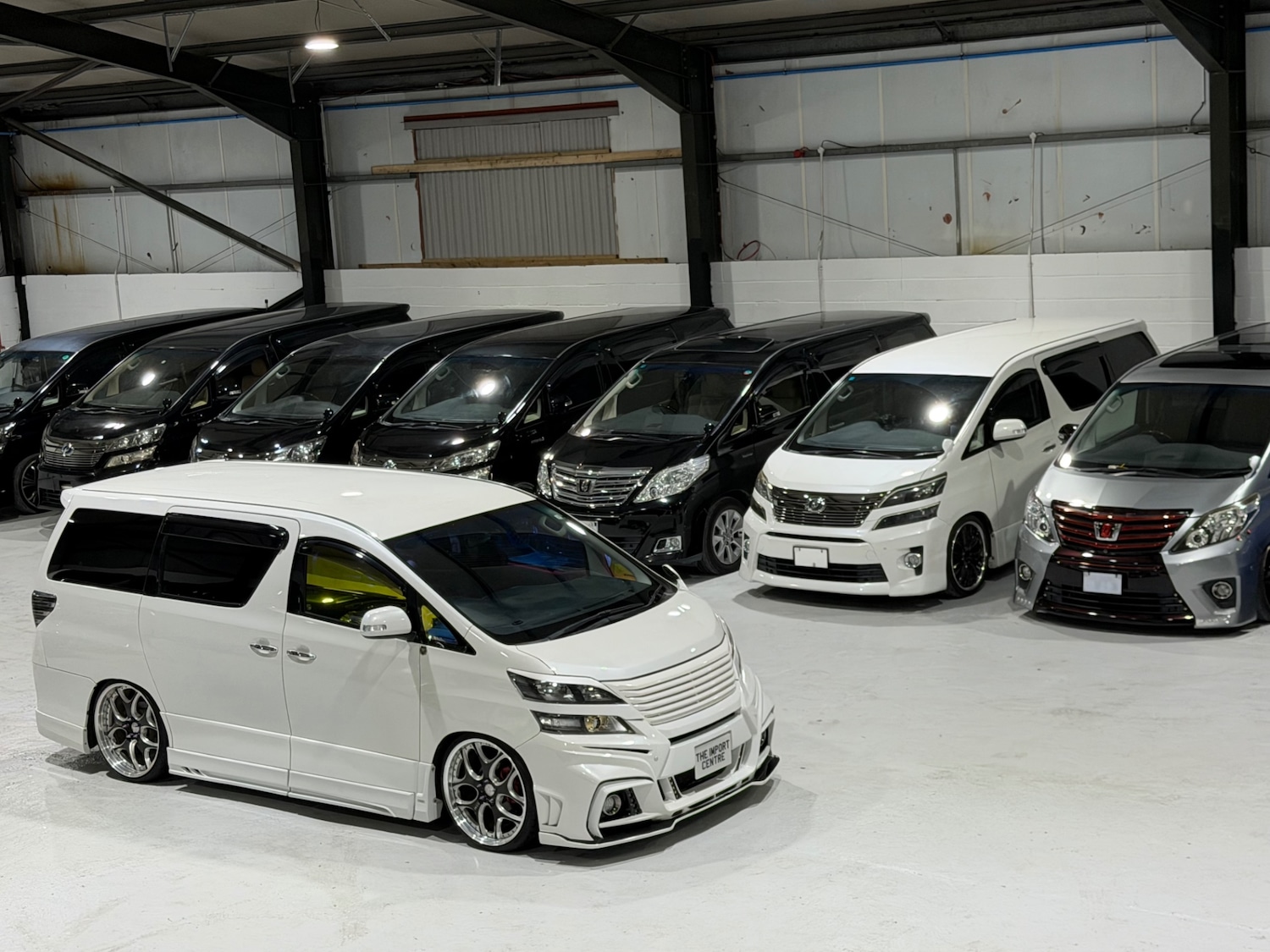 Used Toyota Vellfire 2013 for sale - 76924135: Photo 66