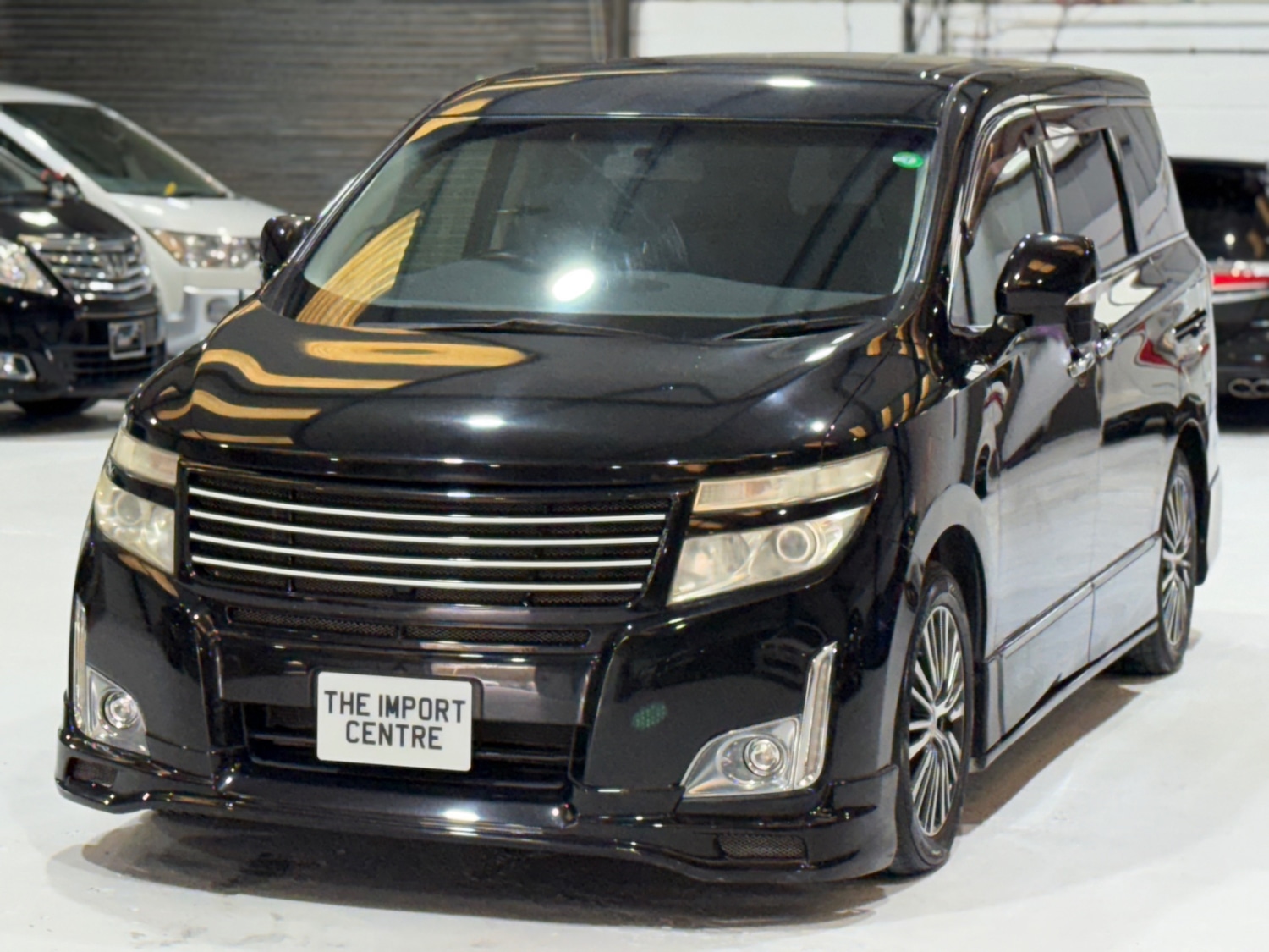 Used Nissan Elgrand 2011 for sale - 76974730: Photo 14