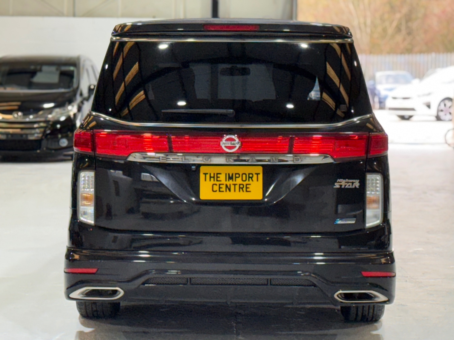 Used Nissan Elgrand 2011 for sale - 76974730: Photo 8