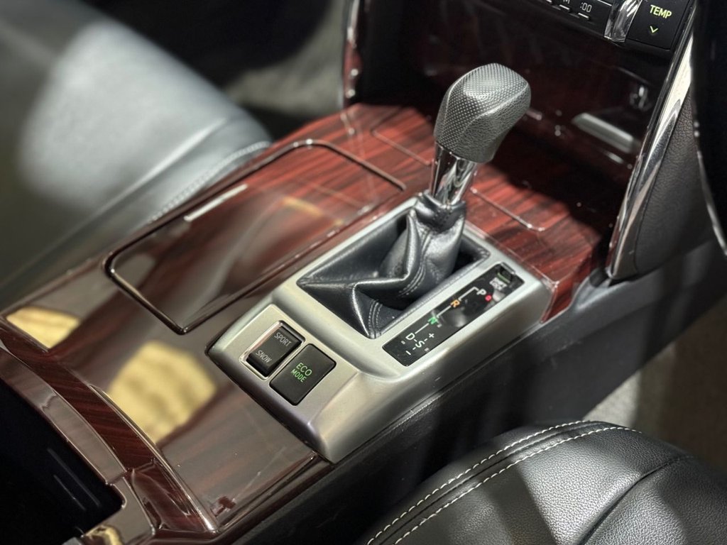 Used Toyota Mark X 2010 for sale - 77594572: Photo 31