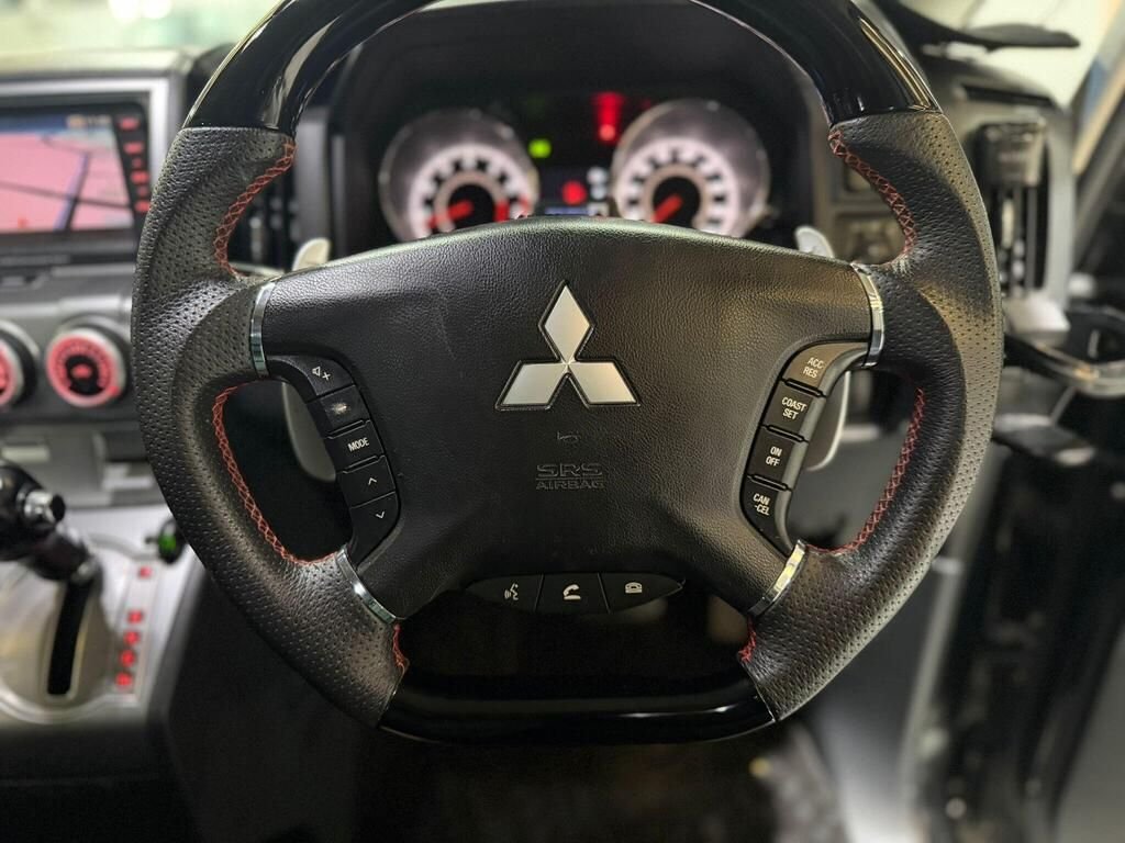 Used Mitsubishi Delica 2007 for sale - 77582216: Photo 15