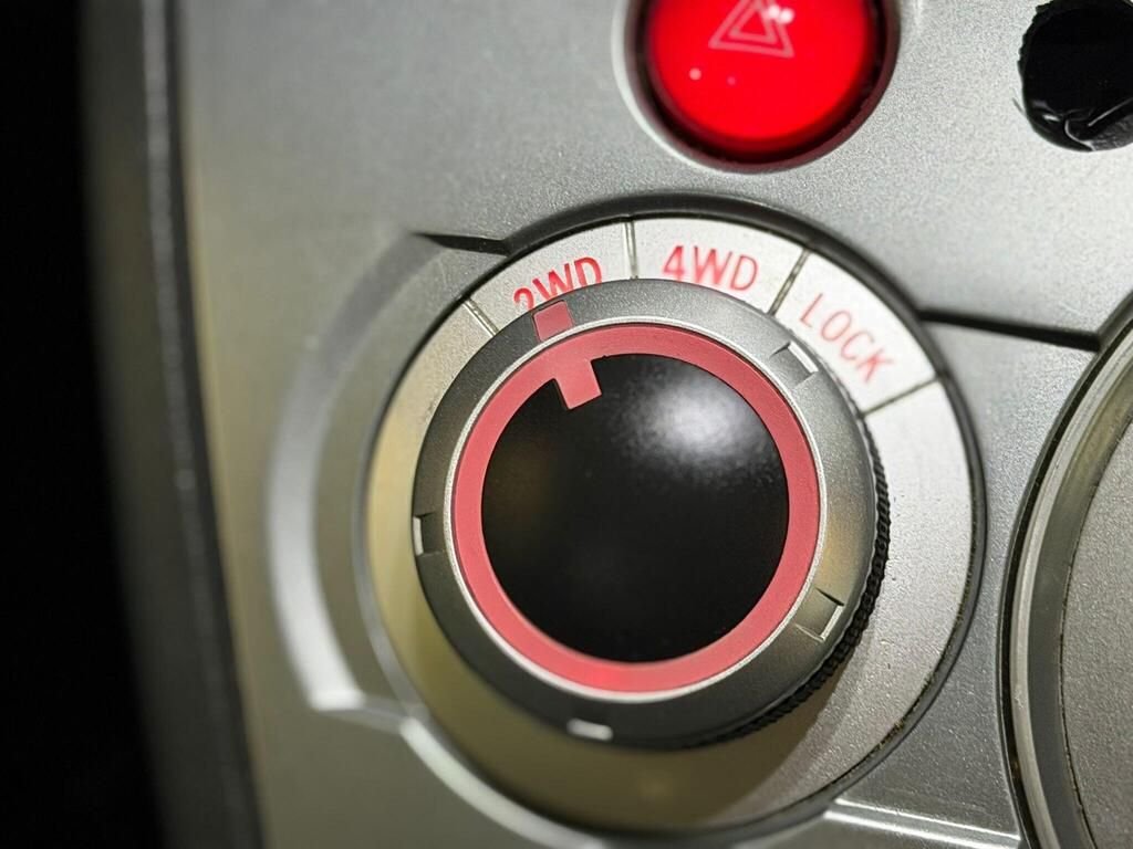 Used Mitsubishi Delica 2007 for sale - 77582216: Photo 24