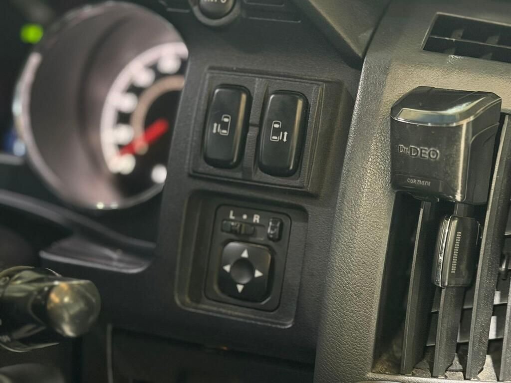 Used Mitsubishi Delica 2007 for sale - 77582216: Photo 37