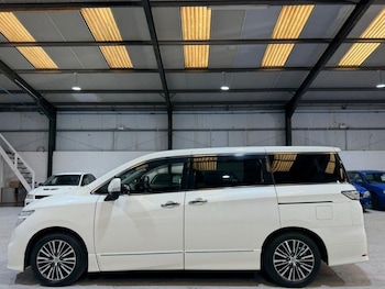 Used Nissan Elgrand 2015 for sale - 78372786: Photo