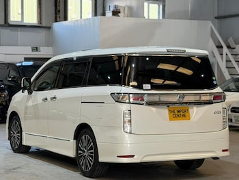 Used Nissan Elgrand 2015 for sale - 78372786: Photo