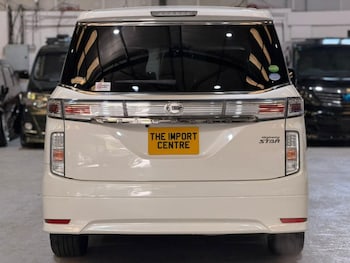 Used Nissan Elgrand 2015 for sale - 78372786: Photo