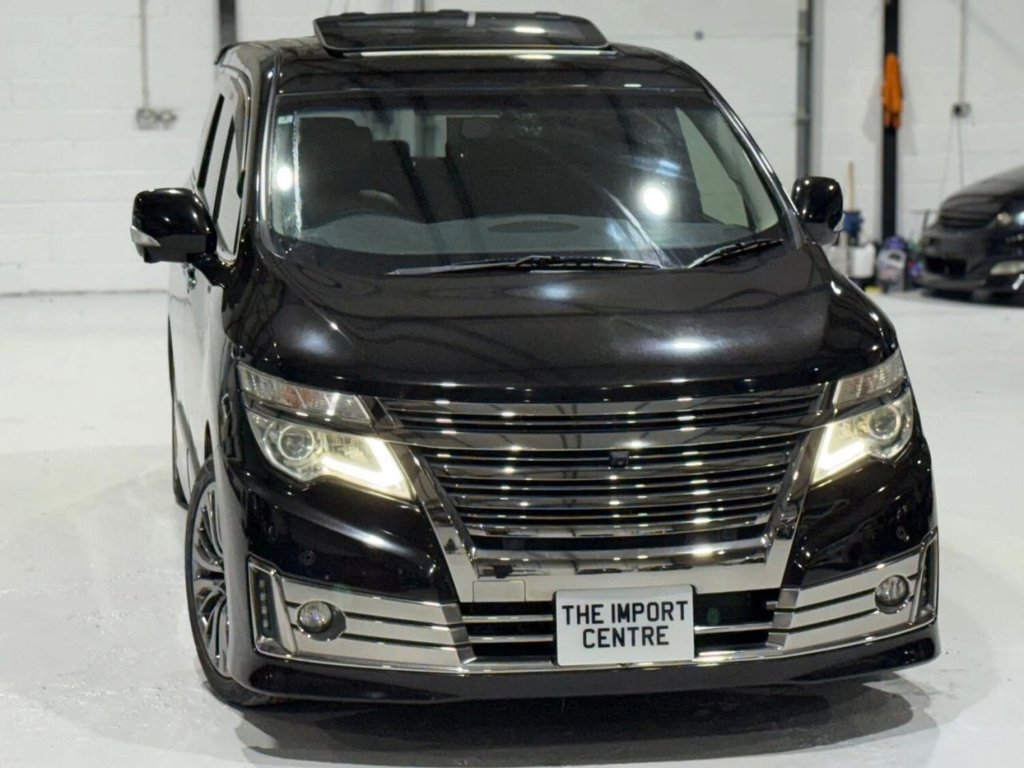 Used Nissan Elgrand 2014 for sale - 77582209: Photo 2
