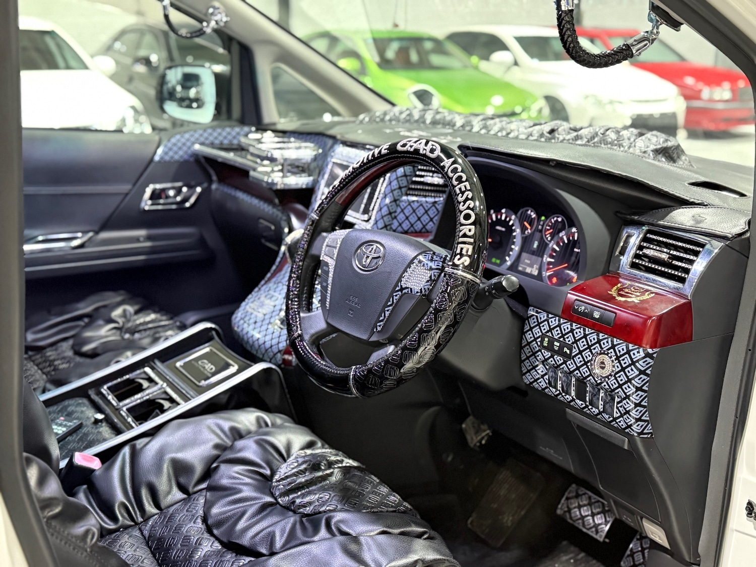 Used Toyota Vellfire 2008 for sale - 77277457: Photo 42