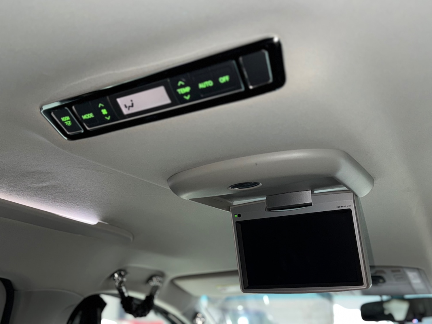 Used Toyota Vellfire 2008 for sale - 77277457: Photo 57