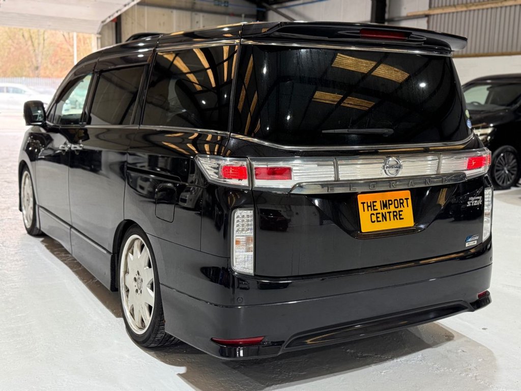 Used Nissan Elgrand 2010 for sale - 77583652: Photo 14