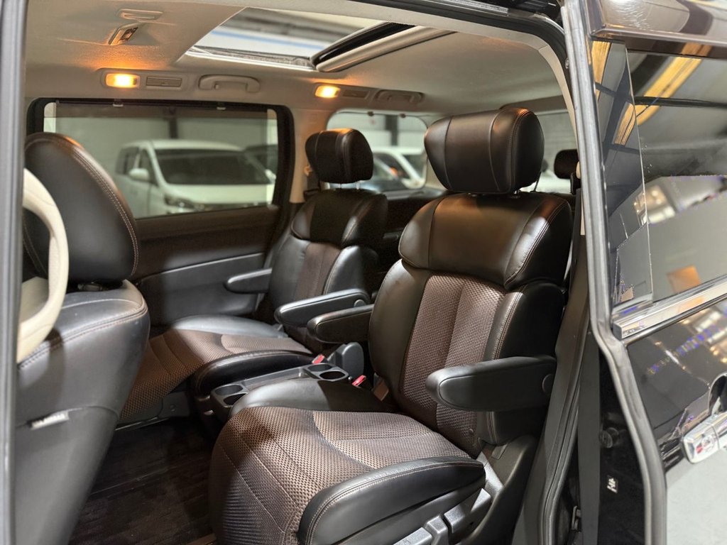 Used Nissan Elgrand 2010 for sale - 77583652: Photo 24