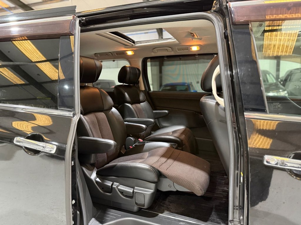 Used Nissan Elgrand 2010 for sale - 77583652: Photo 27