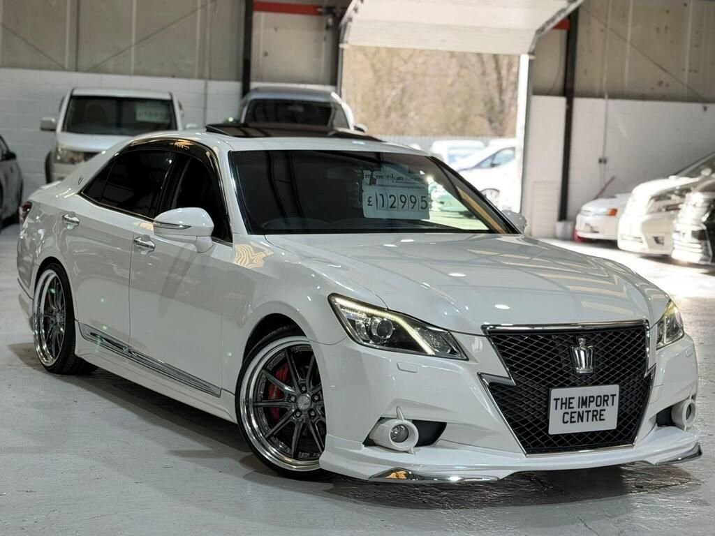 Used Toyota Crown 2013 for sale - 77734771: Photo 2