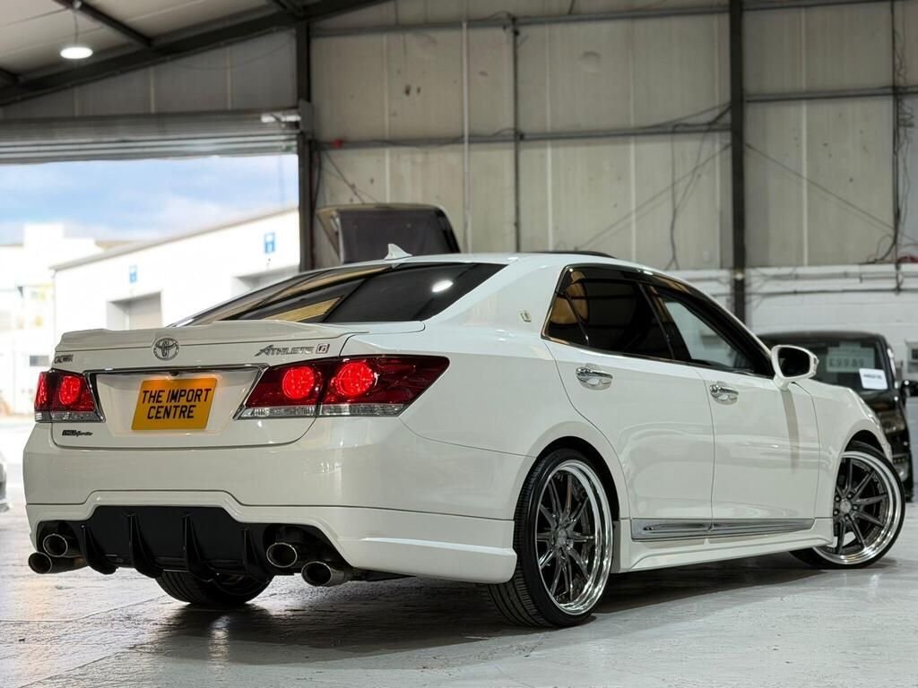 Used Toyota Crown 2013 for sale - 77734771: Photo 4