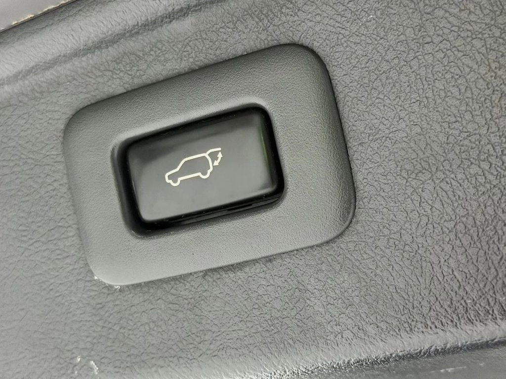 Used Toyota Vellfire 2011 for sale - 77582206: Photo 5