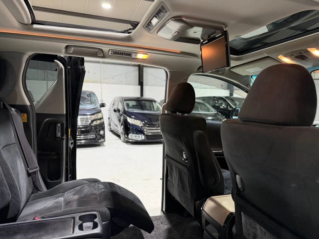 Used Toyota Vellfire 2011 for sale - 77582206: Photo 8