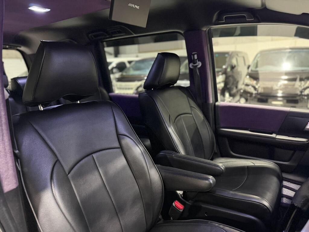 Used Honda Stepwagon 2012 for sale - 77582220: Photo 22