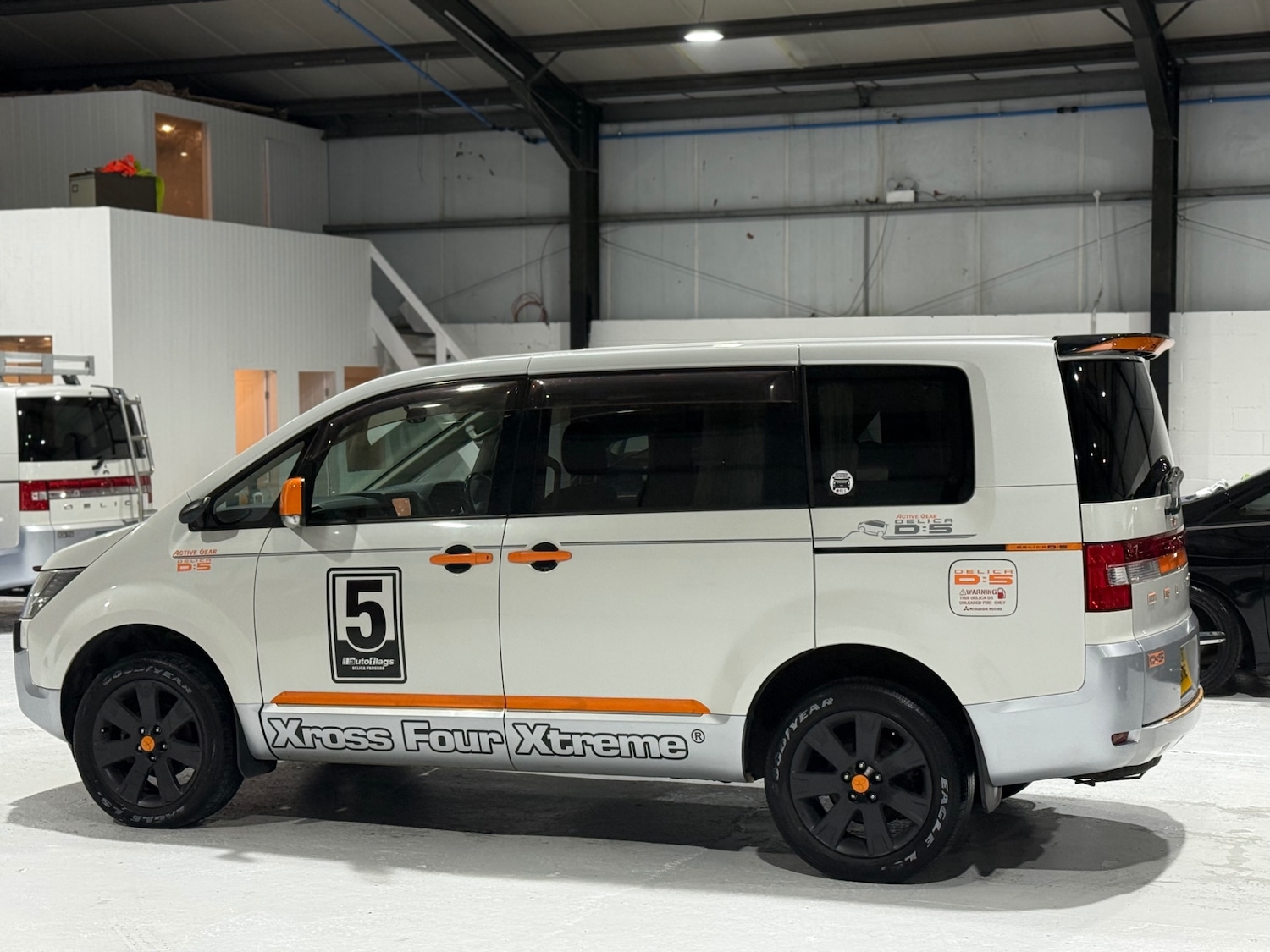 Used Mitsubishi Delica 2007 for sale - 76974760: Photo 21