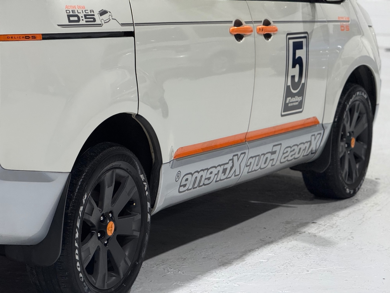 Used Mitsubishi Delica 2007 for sale - 76974760: Photo 27