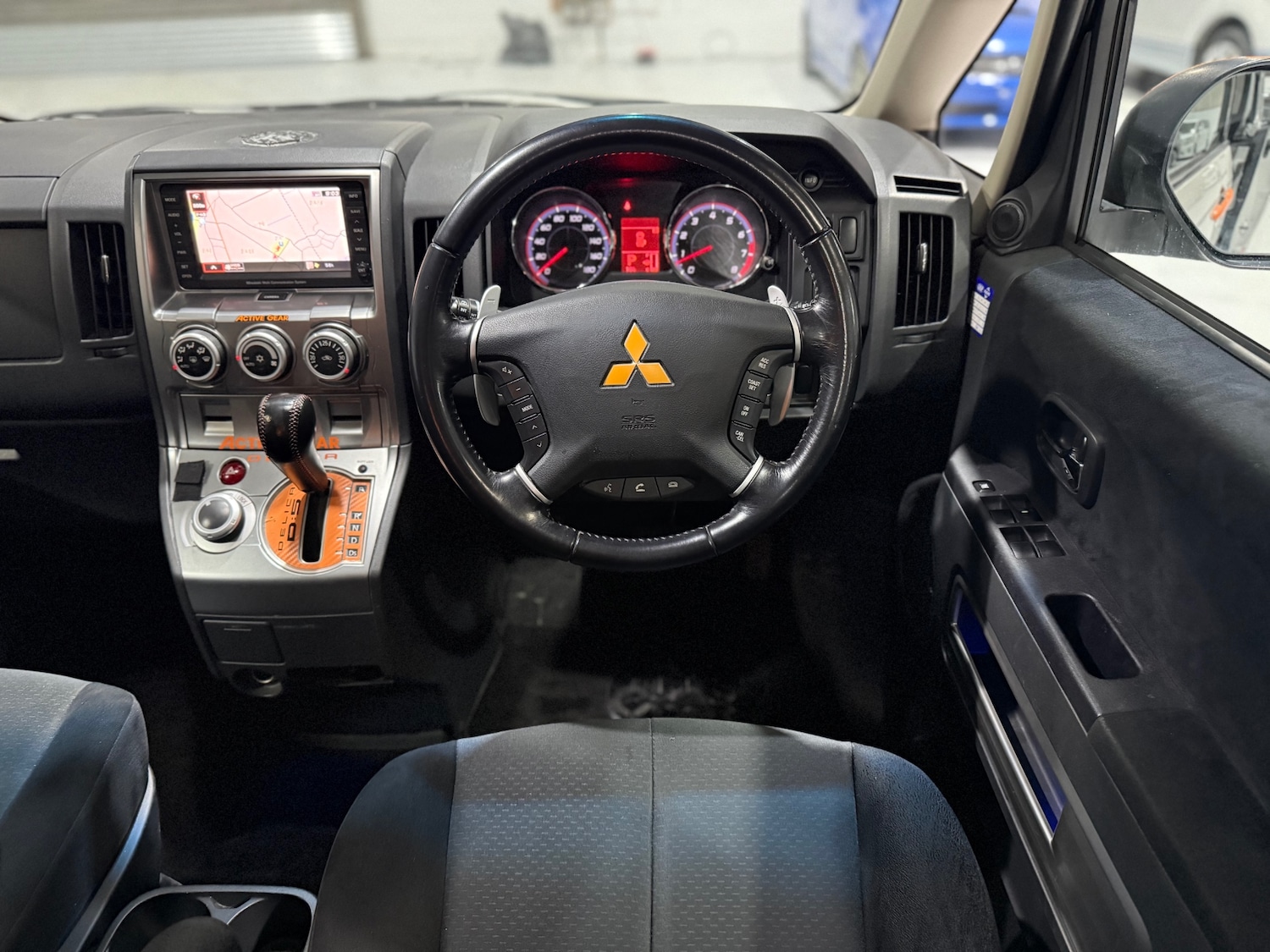 Used Mitsubishi Delica 2007 for sale - 76974760: Photo 31