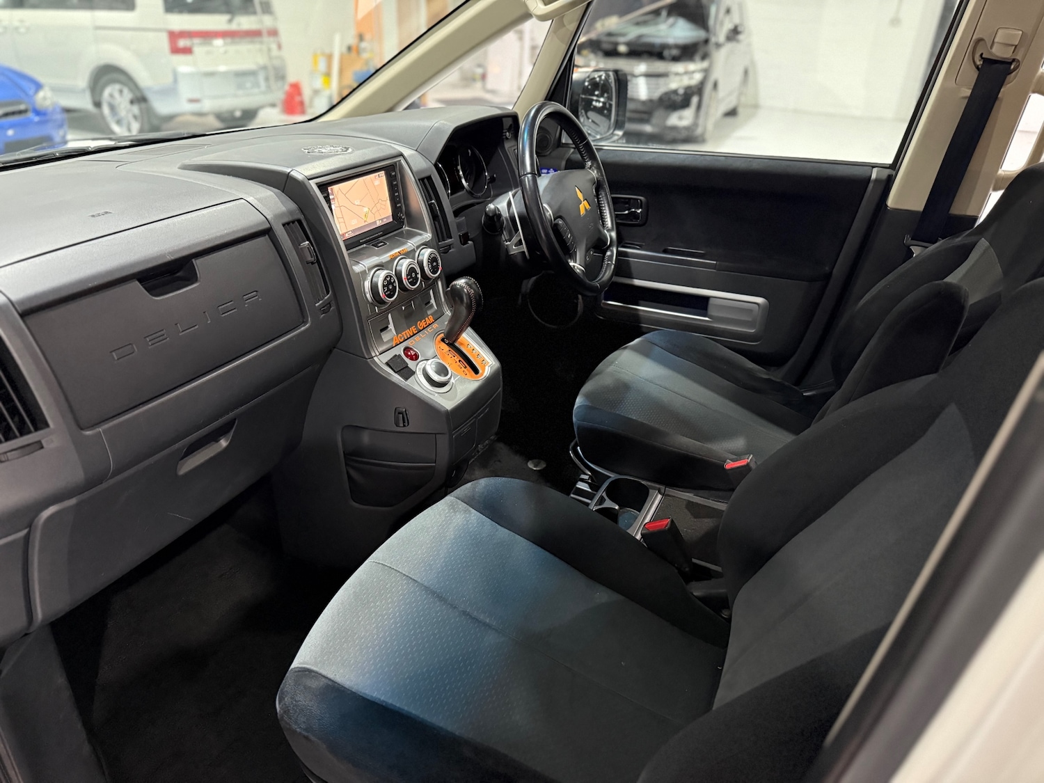 Used Mitsubishi Delica 2007 for sale - 76974760: Photo 34