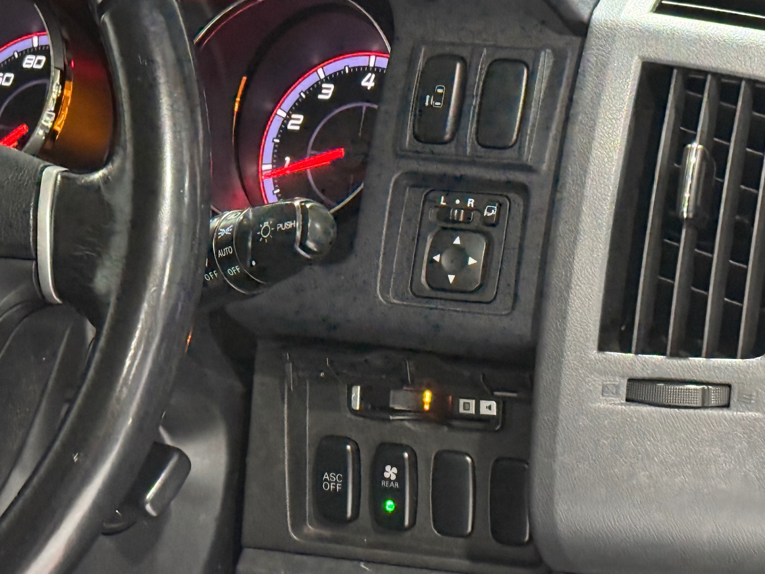 Used Mitsubishi Delica 2007 for sale - 76974760: Photo 40