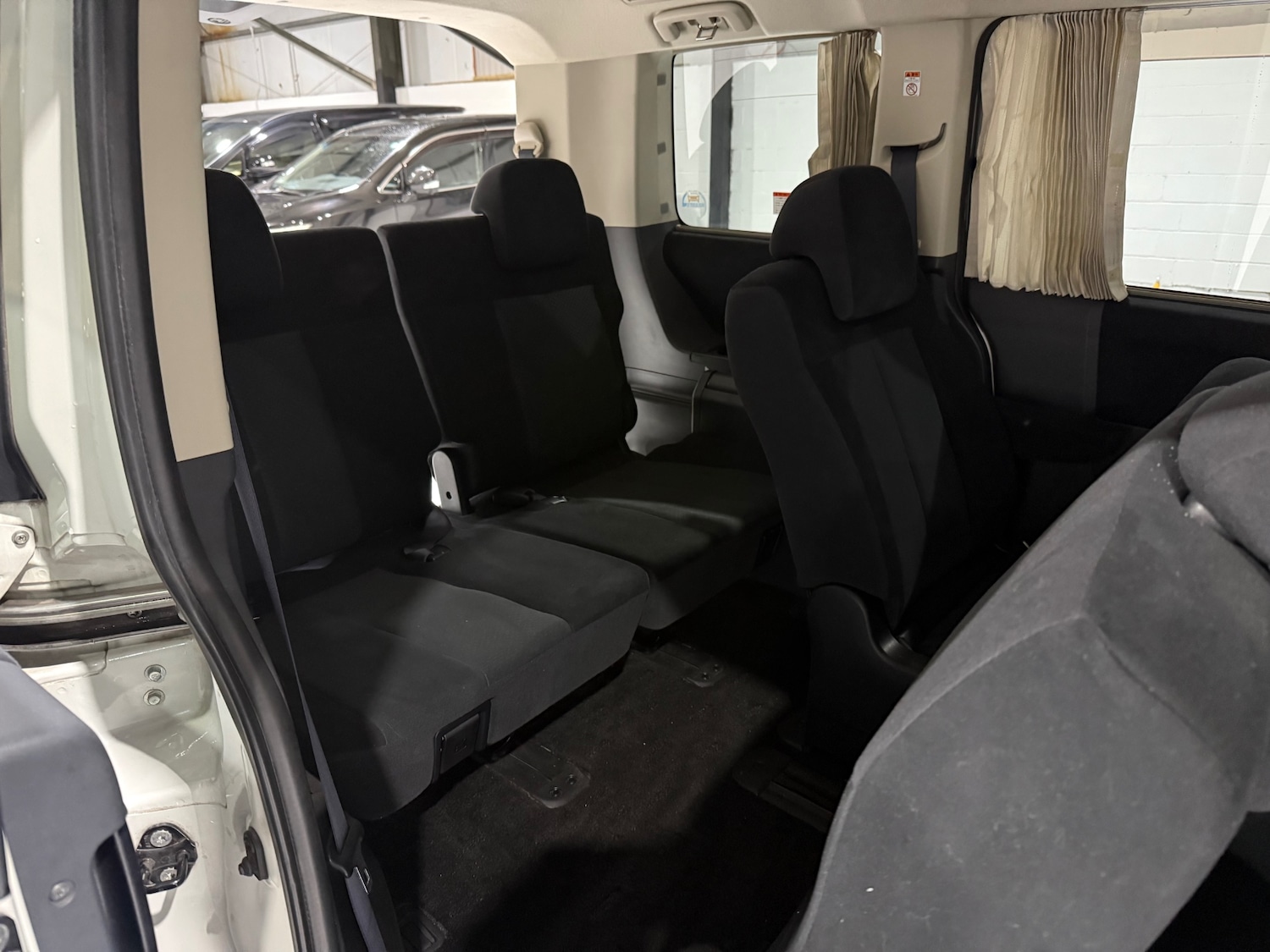 Used Mitsubishi Delica 2007 for sale - 76974760: Photo 43