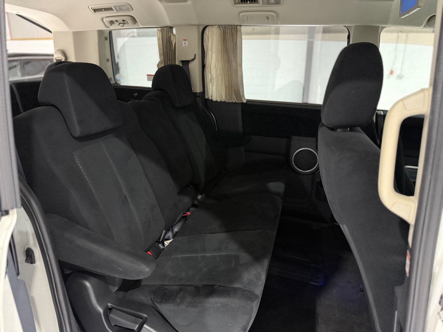 Used Mitsubishi Delica 2007 for sale - 76974760: Photo 44