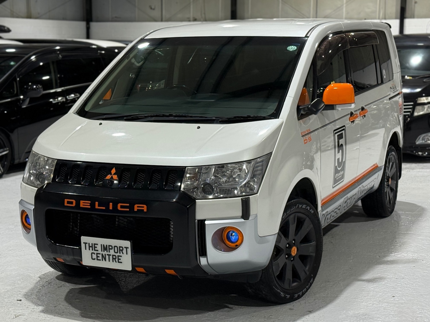 Used Mitsubishi Delica 2007 for sale - 76974760: Photo 5