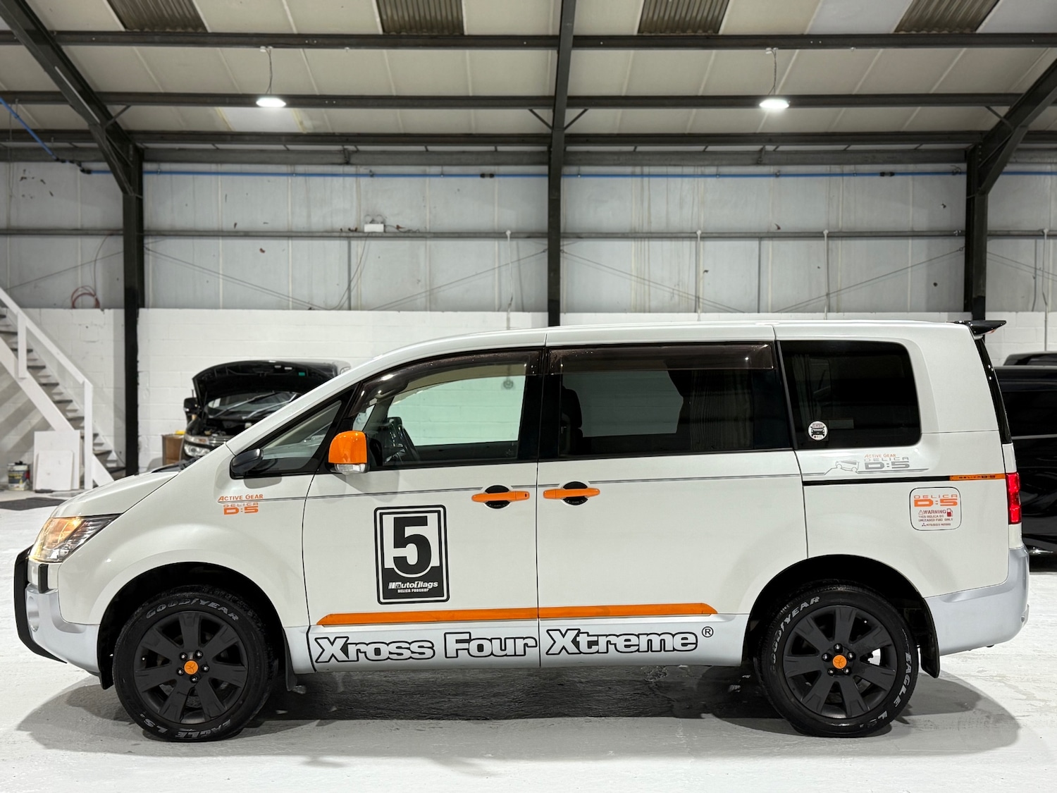 Used Mitsubishi Delica 2007 for sale - 76974760: Photo 9