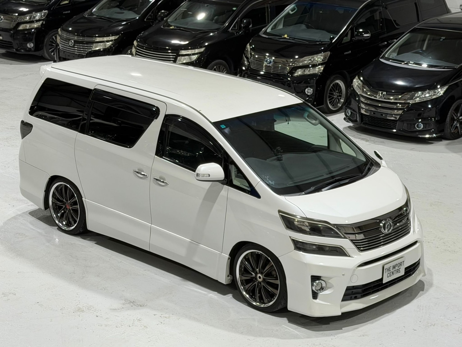 Used Toyota Vellfire 2013 for sale - 76974768: Photo 26