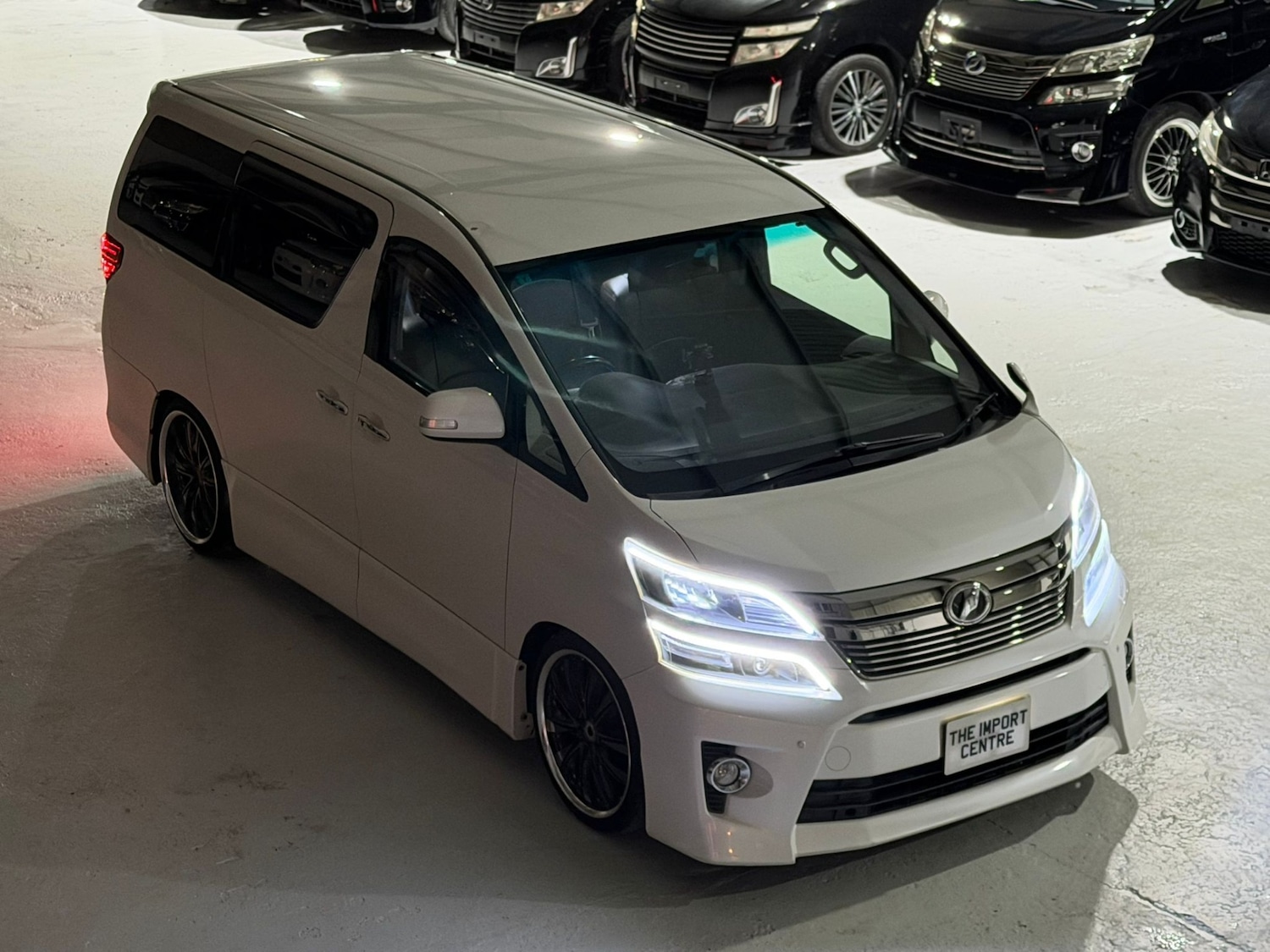 Used Toyota Vellfire 2013 for sale - 76974768: Photo 30