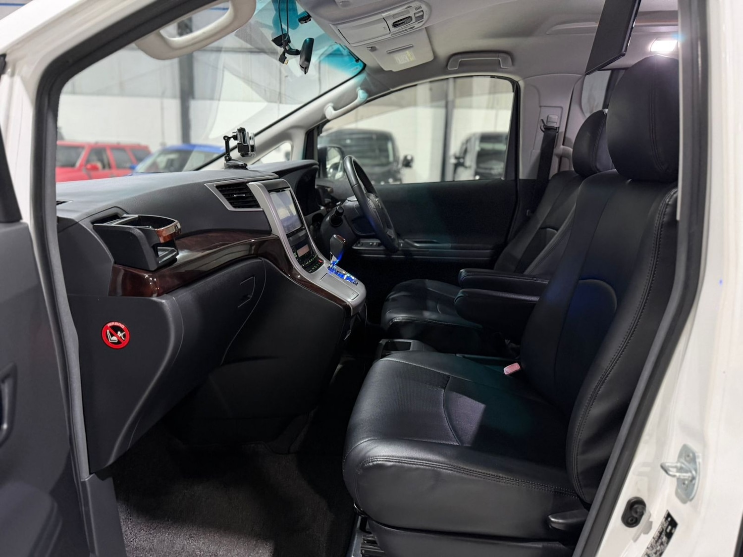 Used Toyota Vellfire 2013 for sale - 76974768: Photo 32