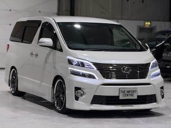 Used Toyota Vellfire 2013 for sale - 76974768: Photo