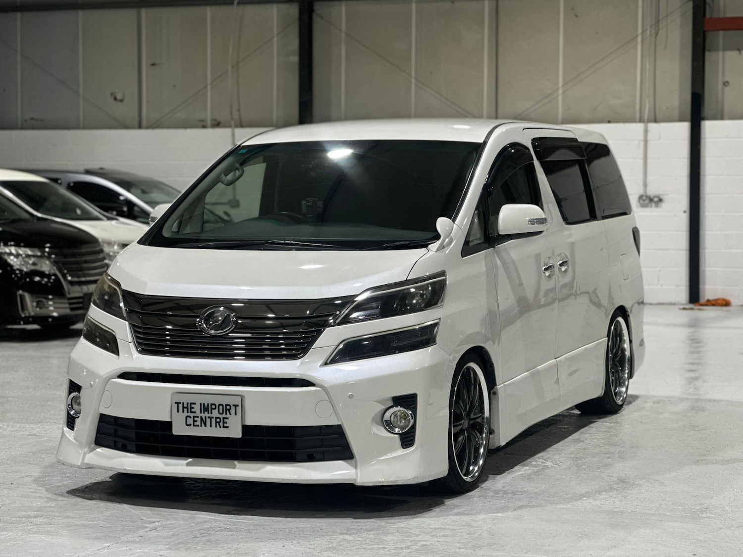 Used Toyota Vellfire 2013 for sale - 76974768: Photo 8