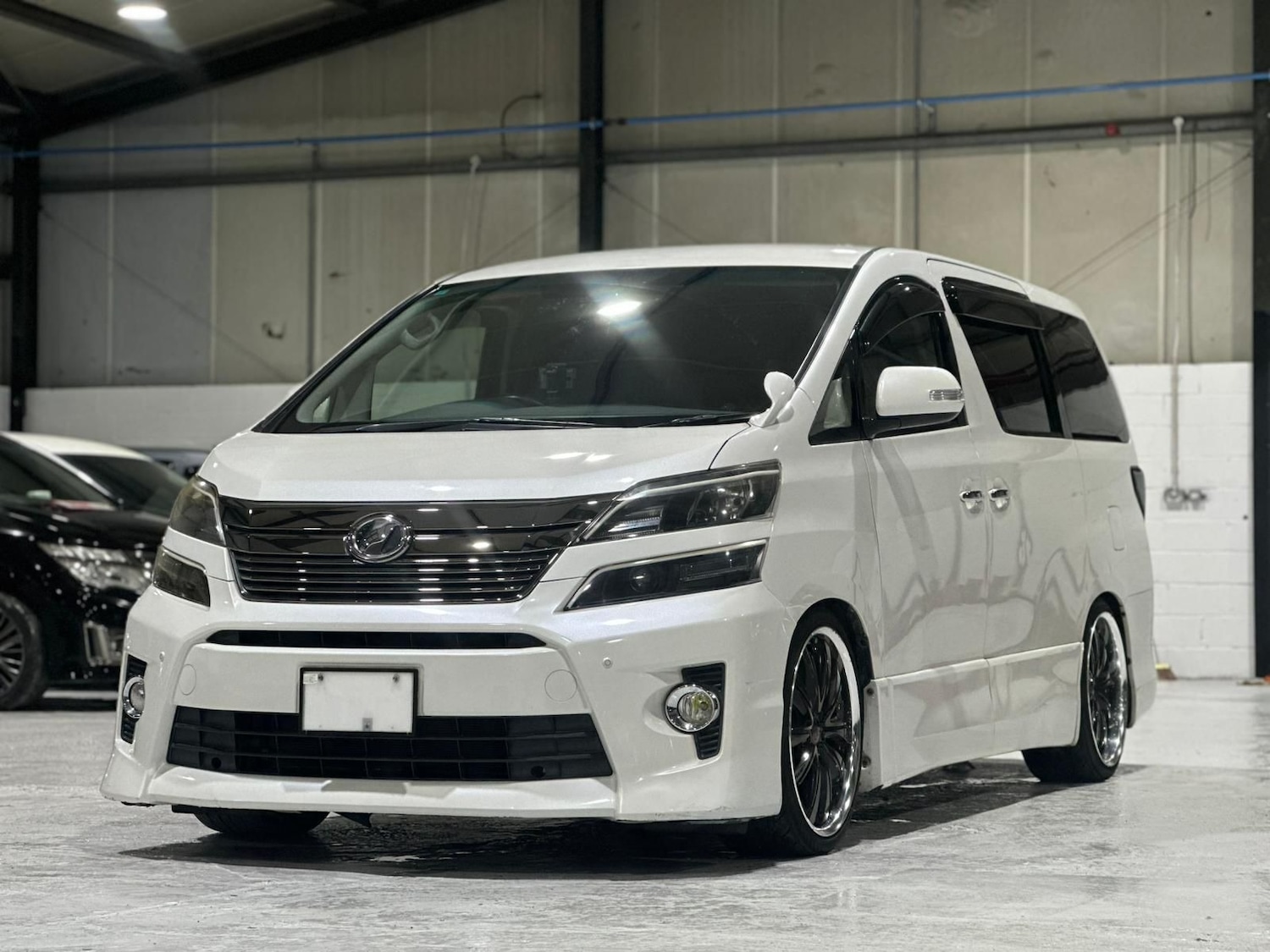 Used Toyota Vellfire 2013 for sale - 76974768: Photo 9