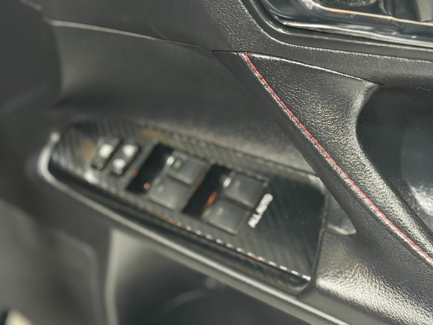 Used Toyota Mark X 2012 for sale - 77329097: Photo 25